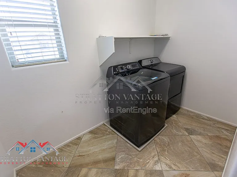 7311 N 90th Ave — Photo 34