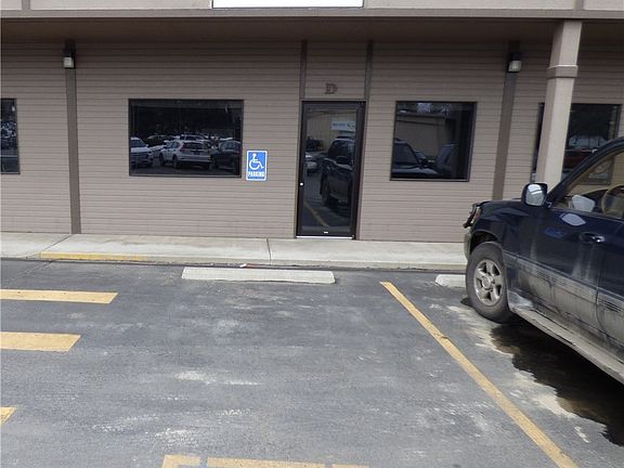 2nd image of 646 Okoma Dr Ste D