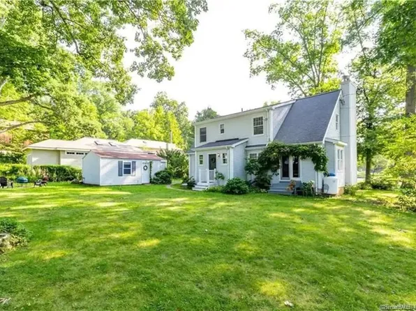 9 Beech St, Farmington, CT 06032