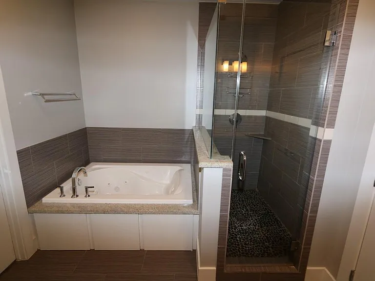 2103 Hadley St — Photo 15