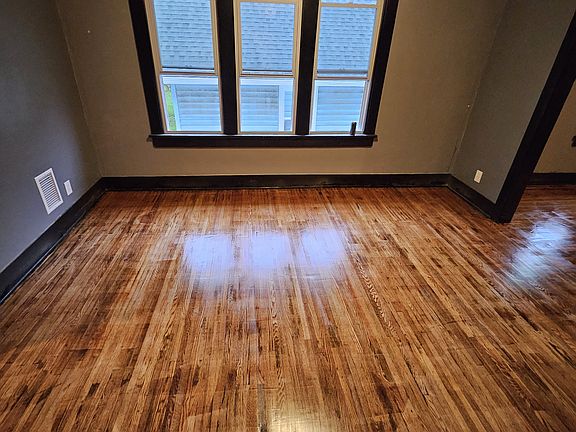 5th image of 58 Locust St #Up