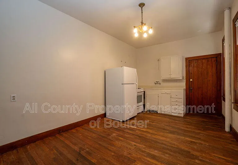 2408 8th St #4 — Photo 7