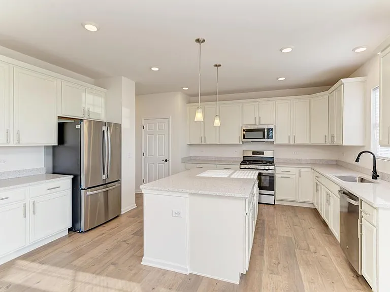 15303 S Sawgrass Cir — Photo 11