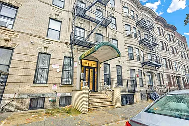 273 Albany Avenue, #3B