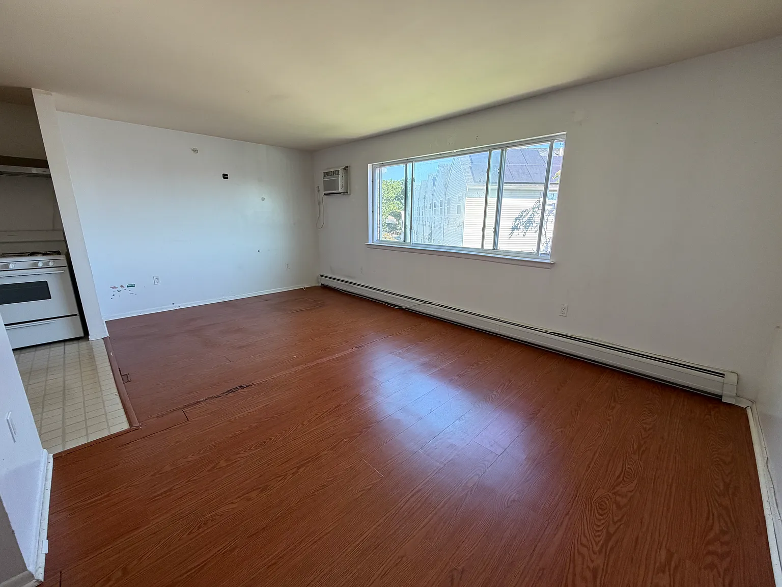2 bed, $2,816 — Photo 2