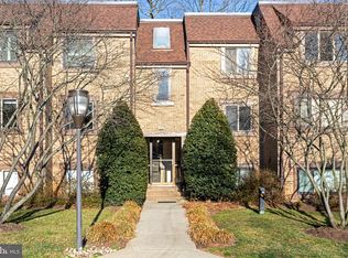 1659 Parkcrest Cir, Reston, VA 20190