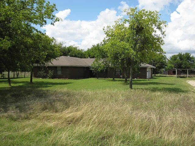 1st image of 102 Vinyard Dr