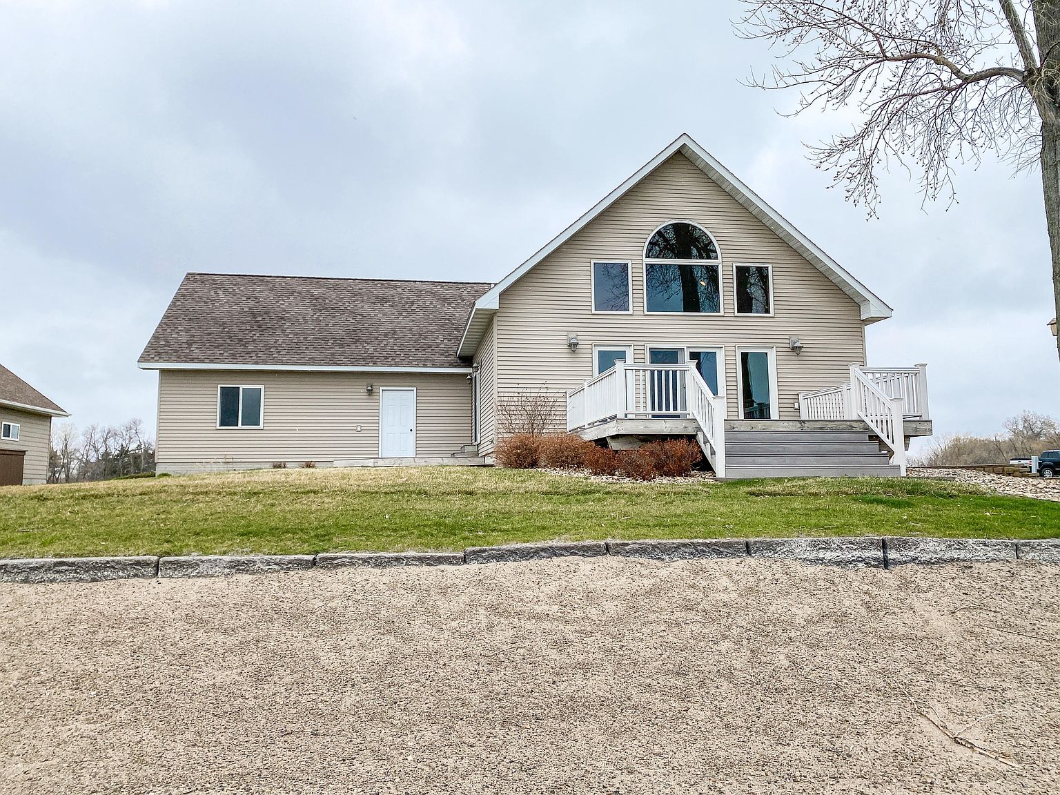 157 Prairie Quay Dr Castlewood Sd 57248 Zillow