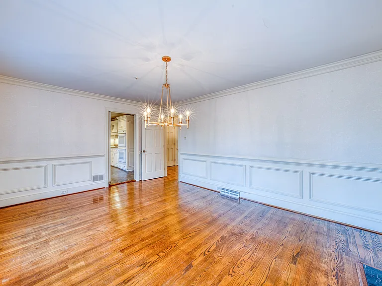 9720 Burnett Dr — Photo 16
