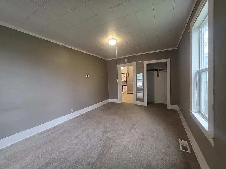 634 SW Church St — Photo 18