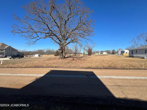 W 1st St, Belle, MO 65013