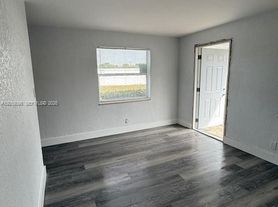 2880 SW 1st St, Fort Lauderdale, FL