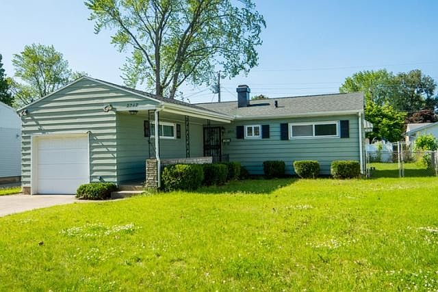 1st image of 2717 Macarthur Ave