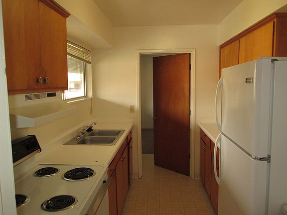 4th image of 40 Casa St