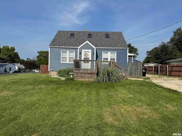 212 Wagner St, Washington, IL 61571