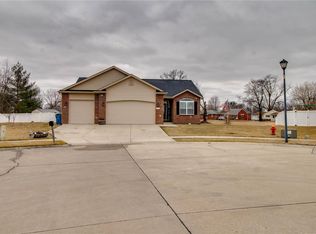 108 Gabrielle Cir, Bethalto, IL 62010