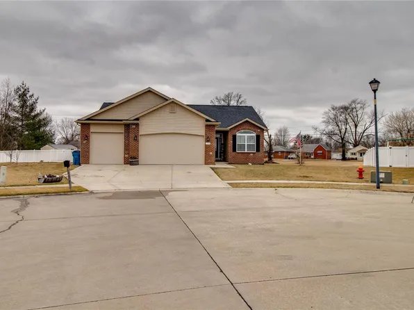 108 Gabrielle Cir, Bethalto, IL 62010