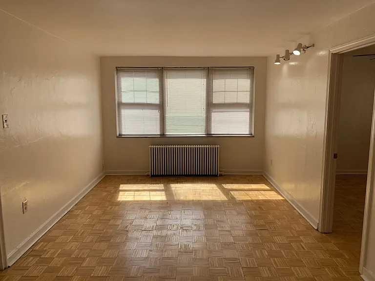 5506 Fifth Avenue — Photo 128