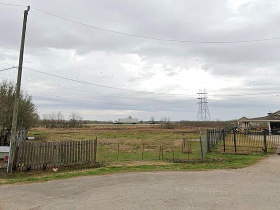 2nd image of 1080 S Paloma Loop