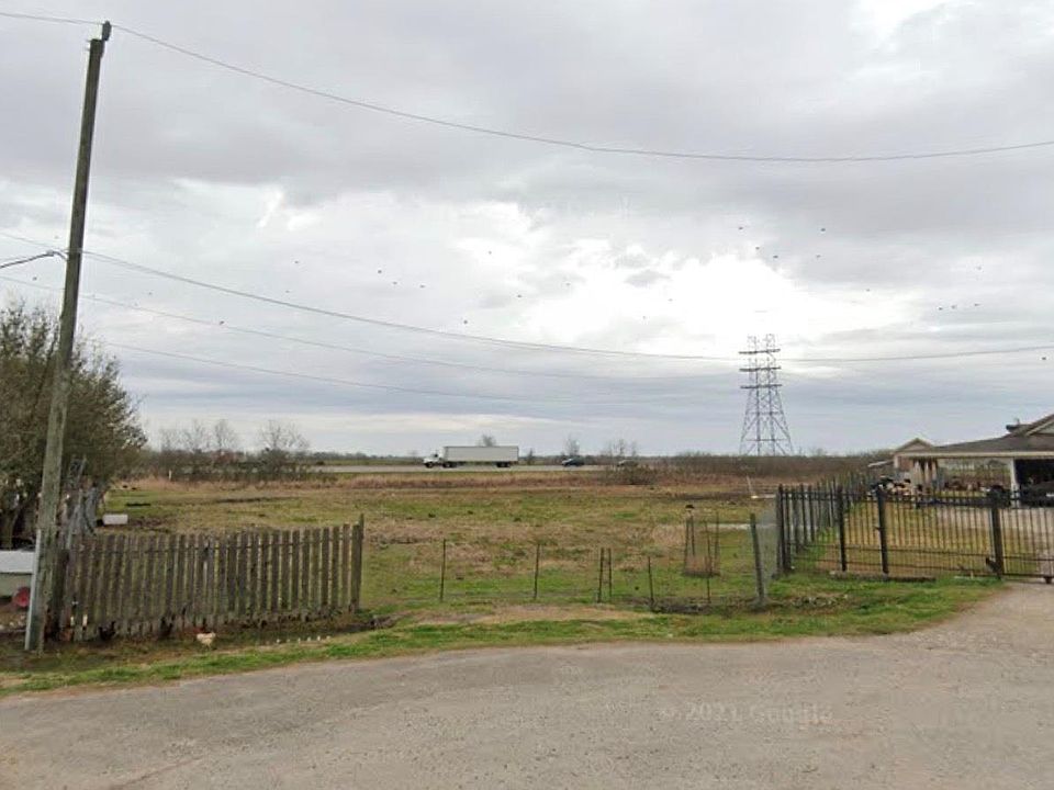 2nd image of 1080 S Paloma Loop