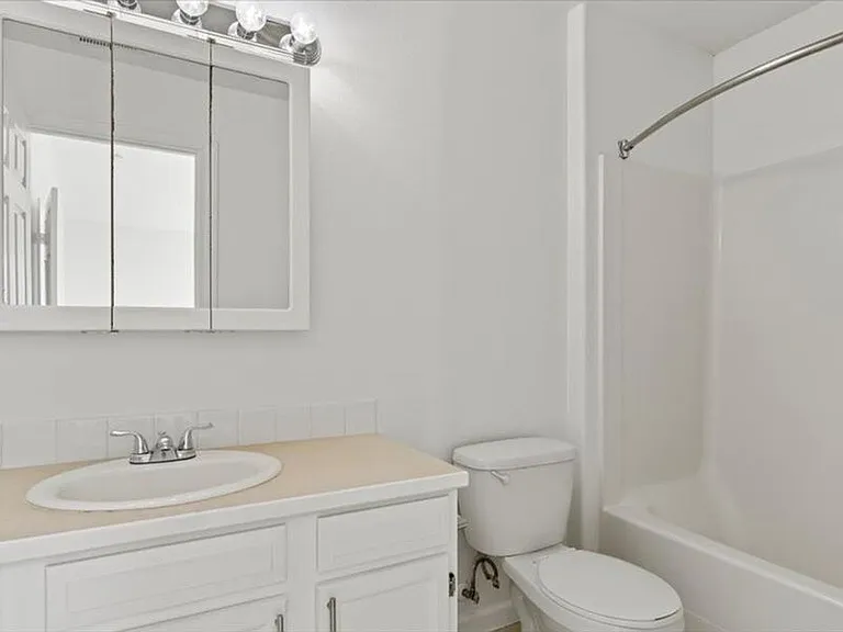 6405D Chapel Hill Blvd #D202 — Photo 13