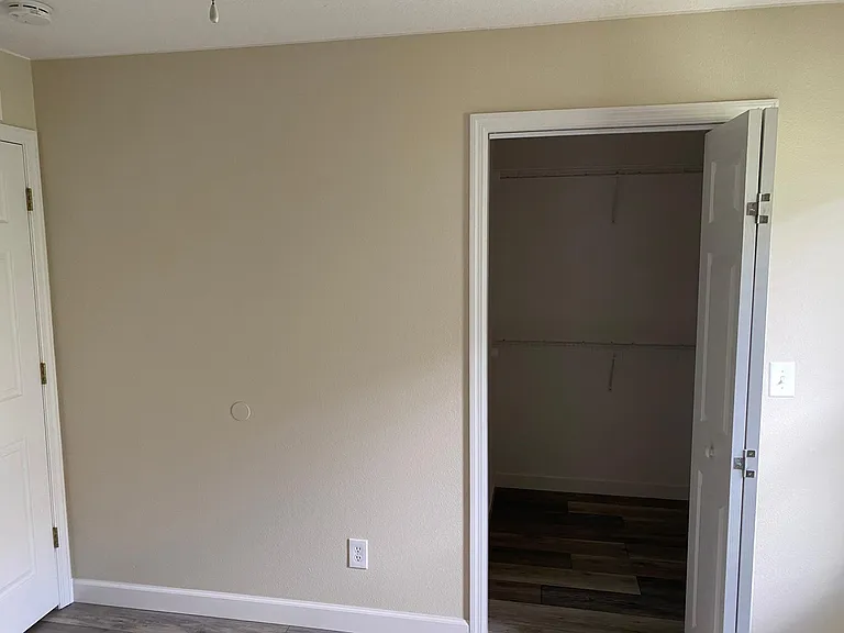 7350 Canterbury St — Photo 16