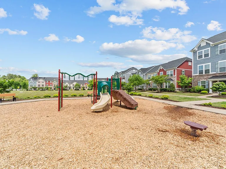 4014 Luminary Dr — Photo 31