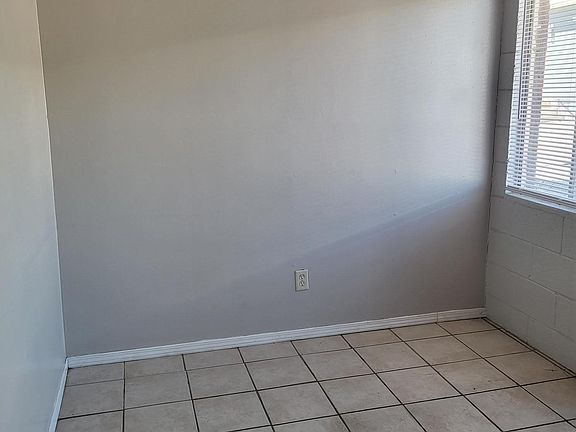 4th image of 3910 Pierce Ave APT 2