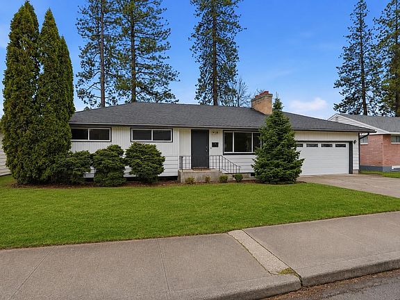2nd image of 2917 W Rosewood Ave