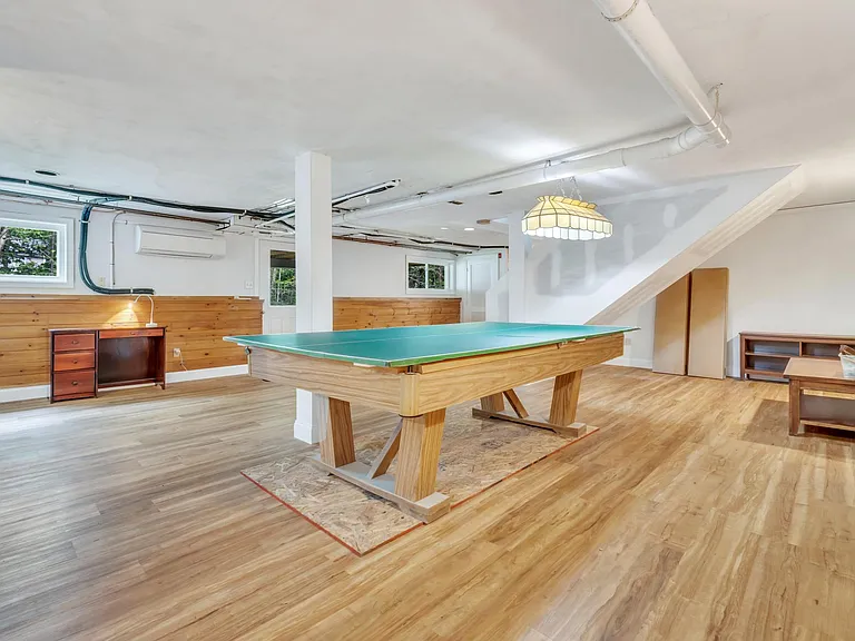 13 Dean Rd — Photo 32