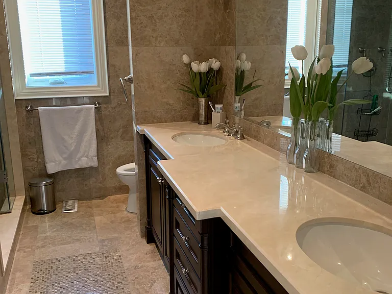 16 Wineva Ave — Photo 3