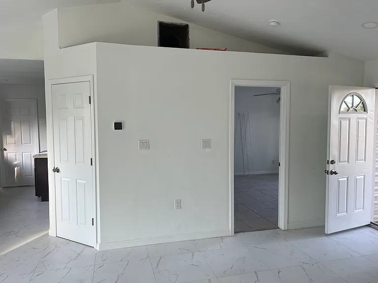26825 Saint Thomas Dr — Photo 4