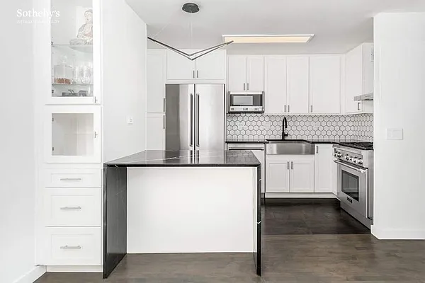 Sold by Sotheby's International Realty | media 5