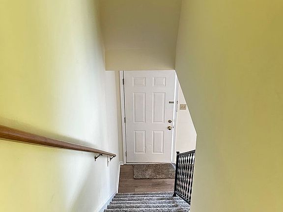 5th image of 257 Maryland Dr APT 2