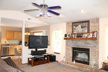 5th image of 206 E Stonebraker Ct