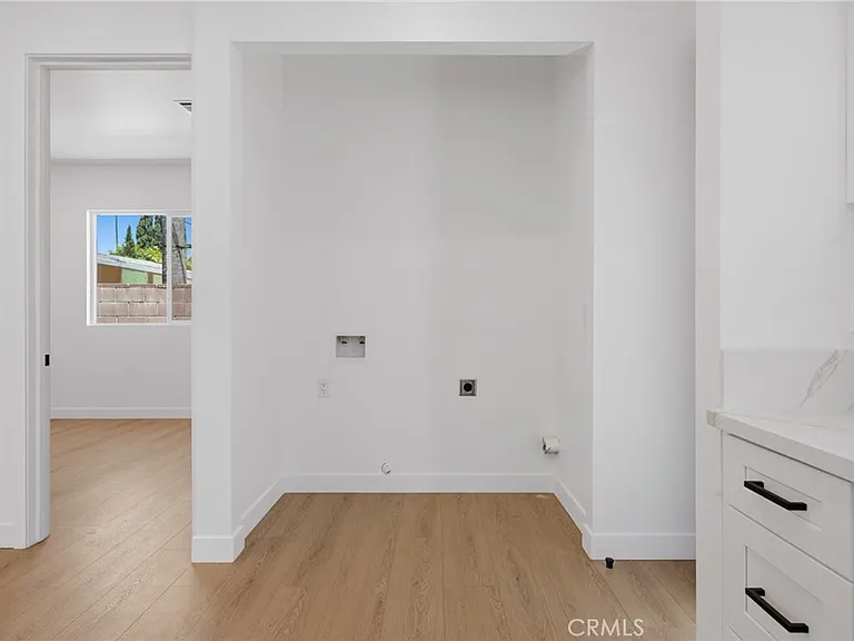 7649 Melvin Ave — Photo 11