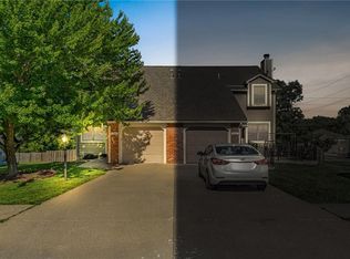 936 Alma Dr, Lawrence, KS 66049