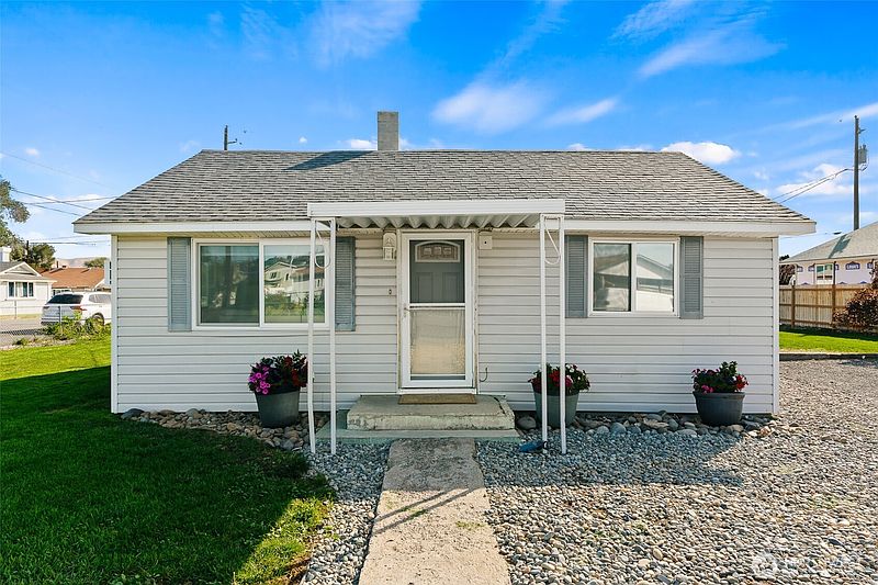 3rd image of 709 N 28th Avenue