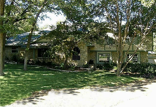 1st image of 806 Valley Oaks Ct