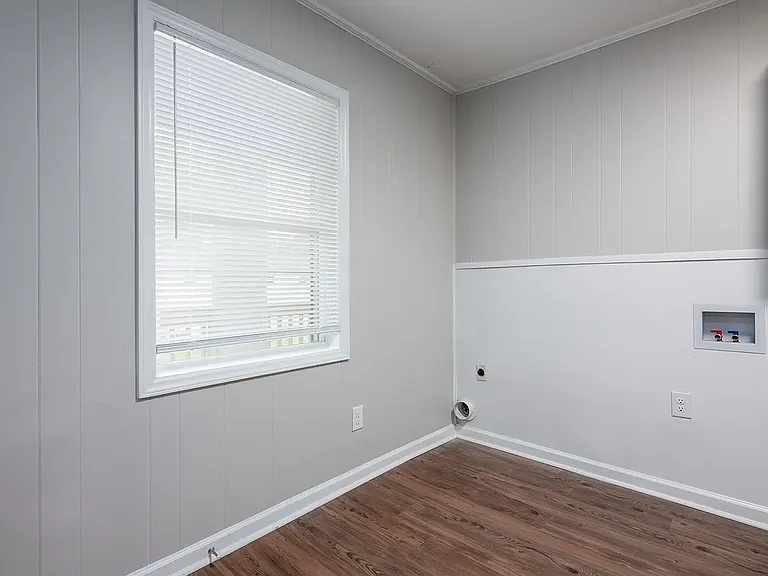 Fairfield Apartments — Photo 4