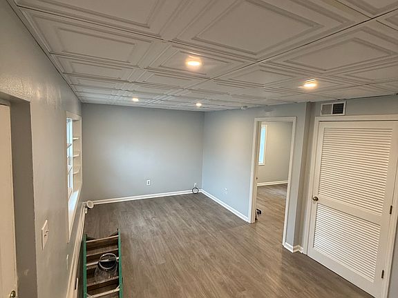 2nd image of 461 Franklin St #A