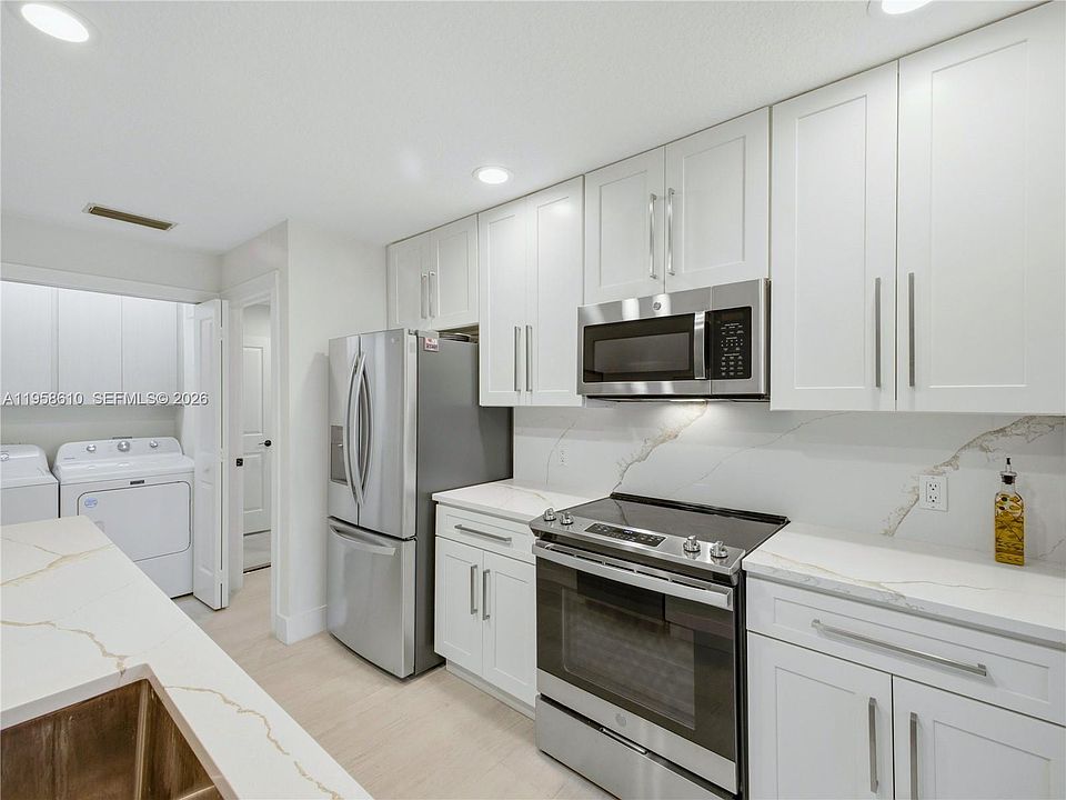 1st image of 803 Silverleaf Oak Ct
