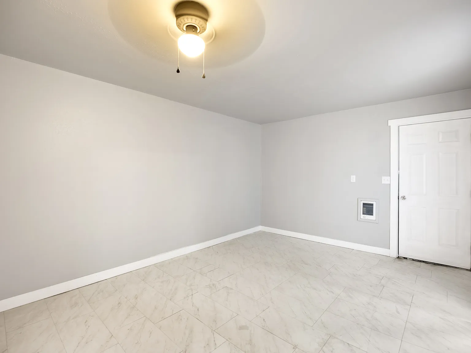 2 bed, 990 sqft, $1,450 — Photo 4