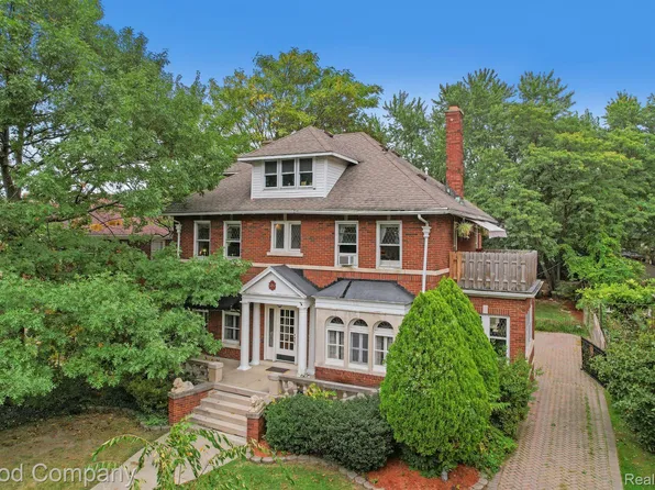 1434 Berkshire Rd, Grosse Pointe, MI 48230