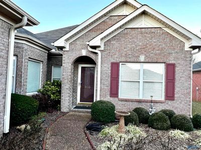 916 Village Ct SW, Decatur, AL, 35603