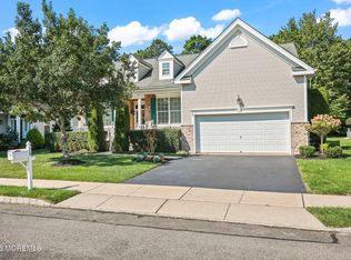 28 Pond View Circle, Barnegat, NJ 08005