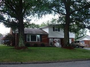 708 Fleming Ave, Ravenswood, WV 26164