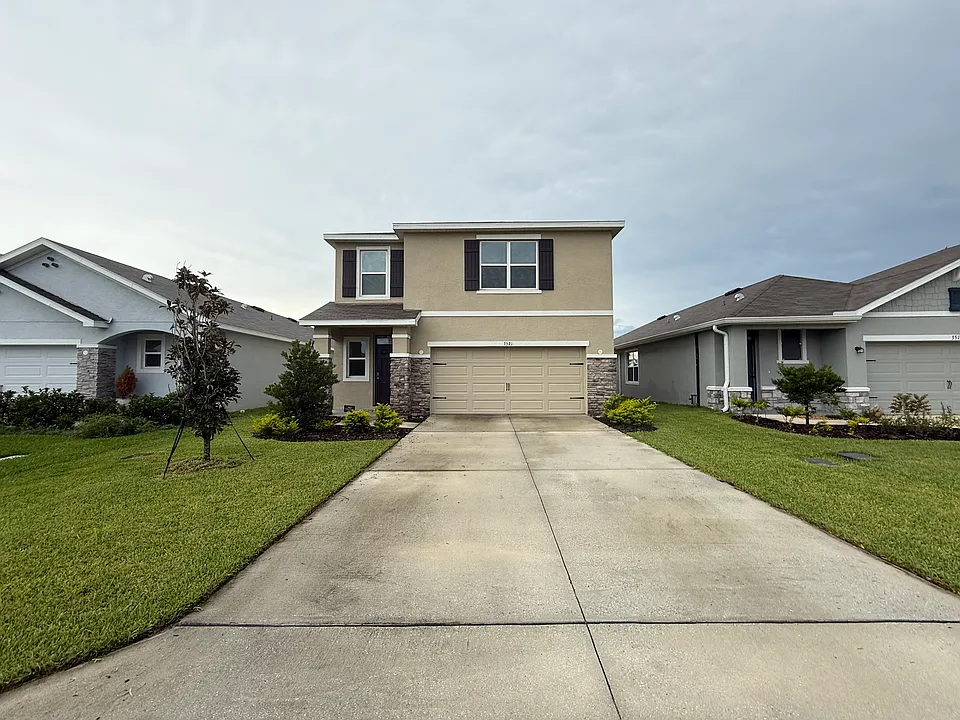 3521 Maple Grove Way