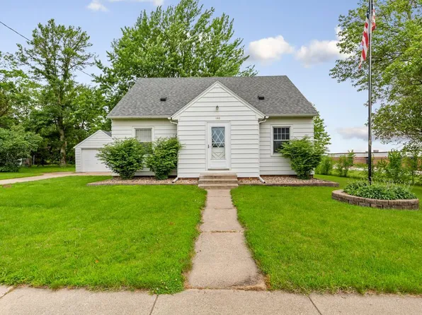 140 Mill Ave, Le Center, MN 56057