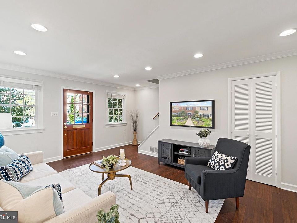 1st image of 55 Mount Vernon Ave